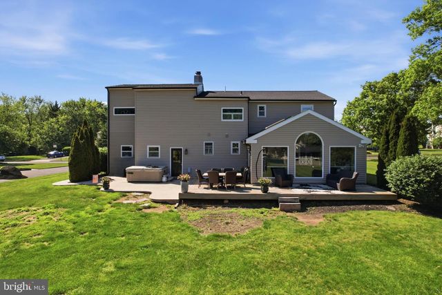 1545 TENNIS CIR, Lansdale, PA 19446
