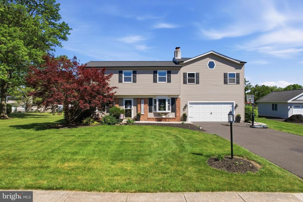 1545 TENNIS CIR, Lansdale, PA 19446