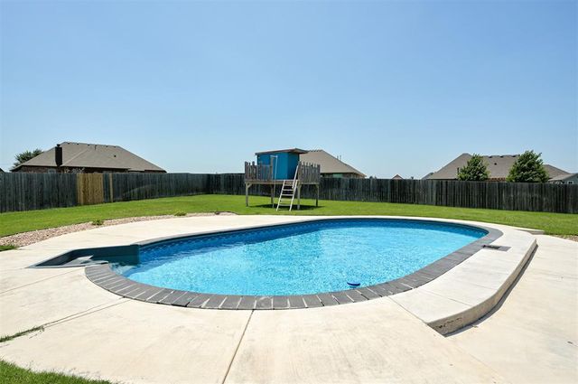 10812 NW 95th Street, Yukon, OK 73099