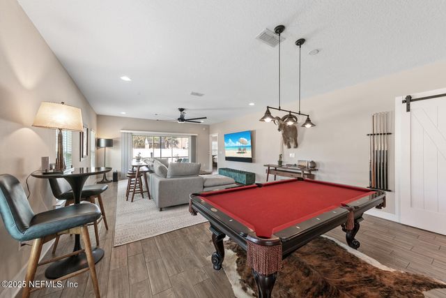 305 9TH Street N, Jacksonville Beach, FL 32250