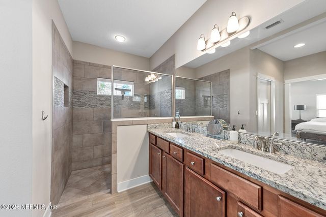 305 9TH Street N, Jacksonville Beach, FL 32250