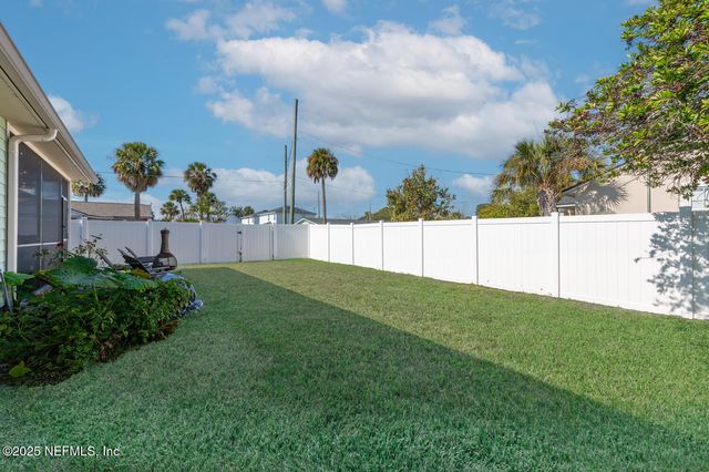 305 9TH Street N, Jacksonville Beach, FL 32250