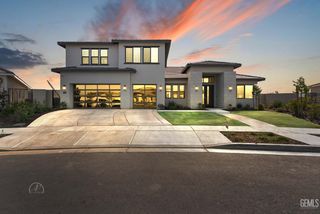 3531 Jardineire Lane, Bakersfield, CA 93311