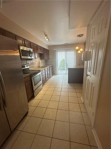 1832 Sydenham TRL, Virginia Beach, VA 23464