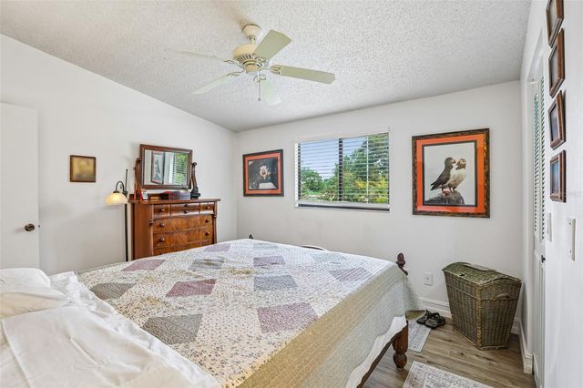 4005 OAK LIMB COURT, Tampa, FL 33614