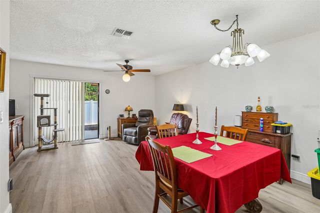 4005 OAK LIMB COURT, Tampa, FL 33614