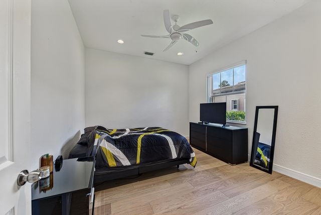 7233 NW 123rd Avenue, Parkland, FL 33076