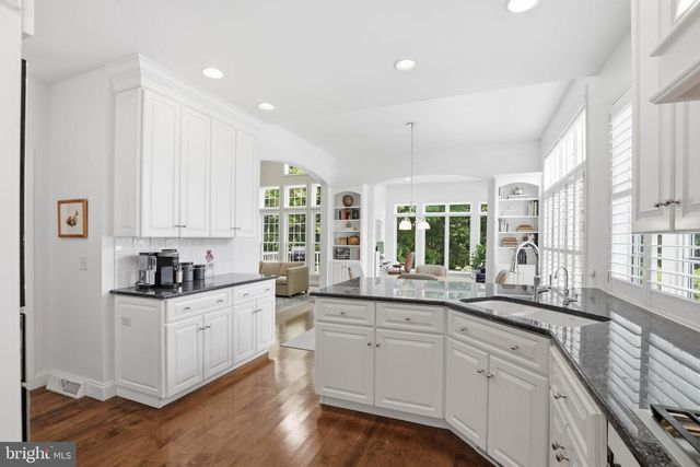 206 BANK BARN LN, Lancaster, PA 17602