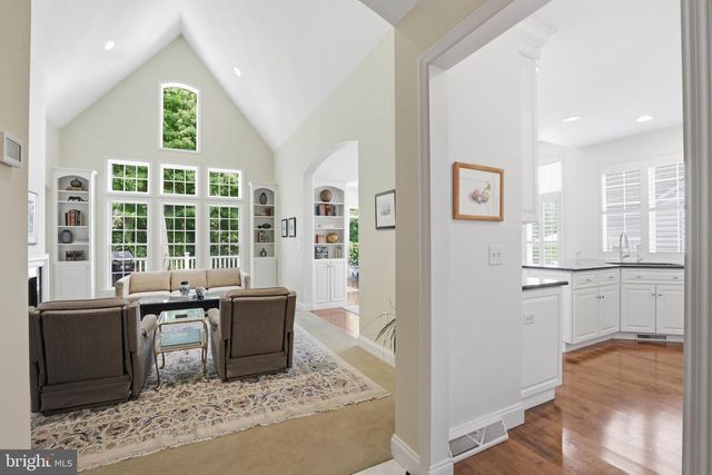206 BANK BARN LN, Lancaster, PA 17602