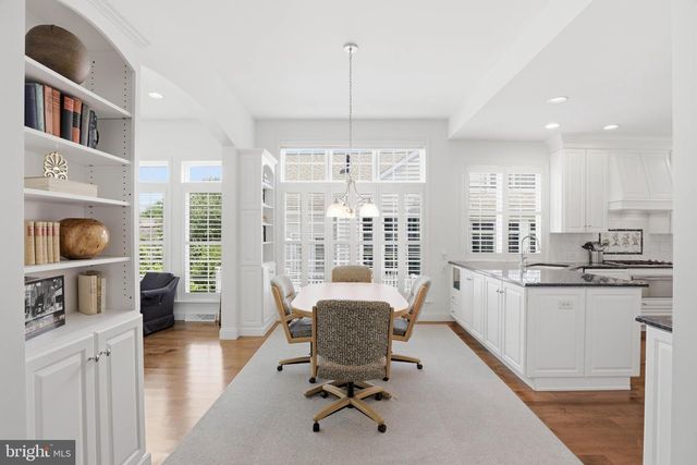 206 BANK BARN LN, Lancaster, PA 17602