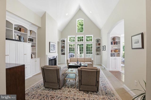 206 BANK BARN LN, Lancaster, PA 17602
