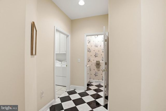 206 BANK BARN LN, Lancaster, PA 17602