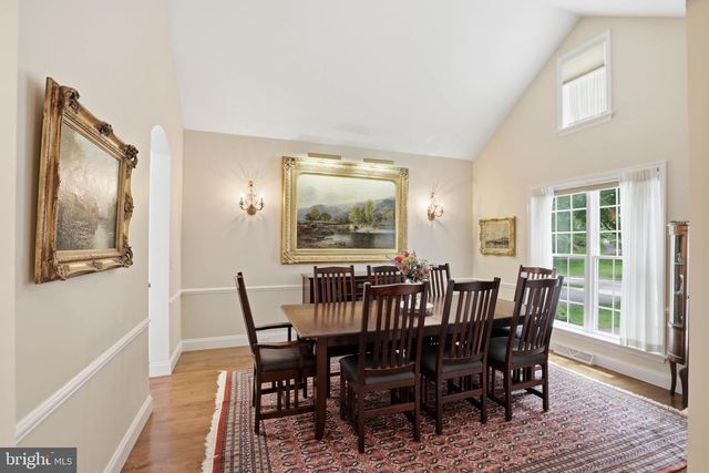 206 BANK BARN LN, Lancaster, PA 17602
