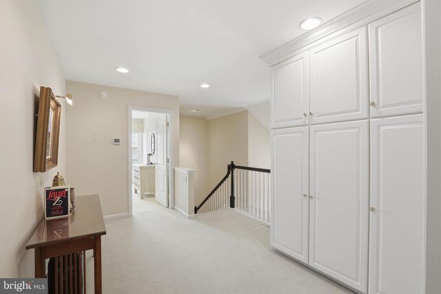 206 BANK BARN LN, Lancaster, PA 17602