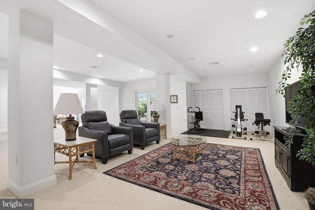 206 BANK BARN LN, Lancaster, PA 17602