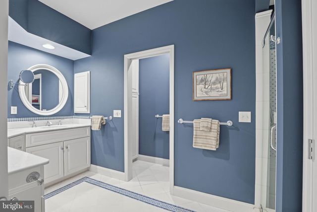 206 BANK BARN LN, Lancaster, PA 17602