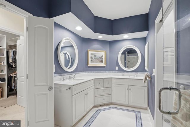 206 BANK BARN LN, Lancaster, PA 17602