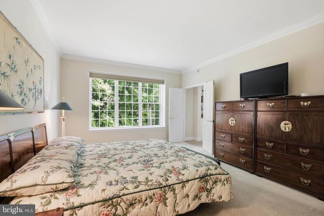 206 BANK BARN LN, Lancaster, PA 17602