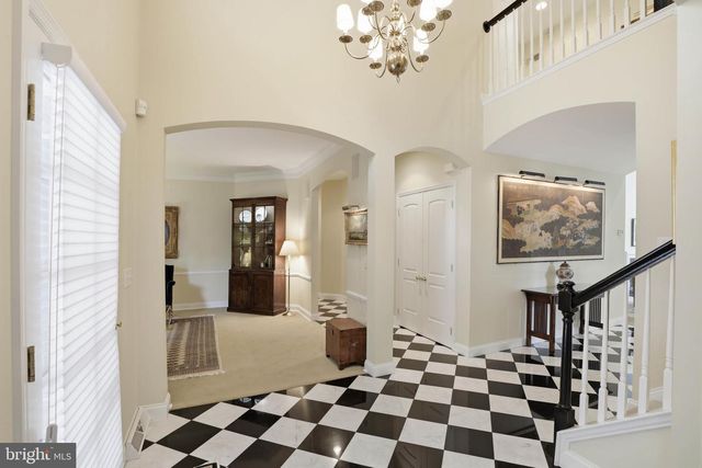 206 BANK BARN LN, Lancaster, PA 17602