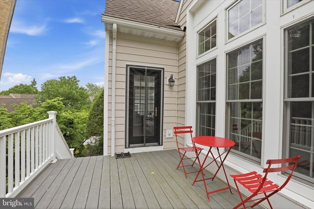 206 BANK BARN LN, Lancaster, PA 17602