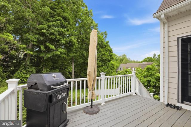 206 BANK BARN LN, Lancaster, PA 17602