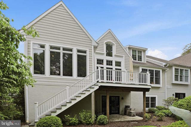 206 BANK BARN LN, Lancaster, PA 17602