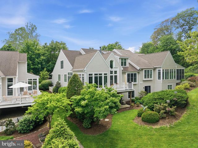 206 BANK BARN LN, Lancaster, PA 17602