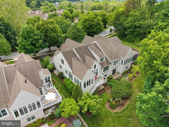 206 BANK BARN LN, Lancaster, PA 17602