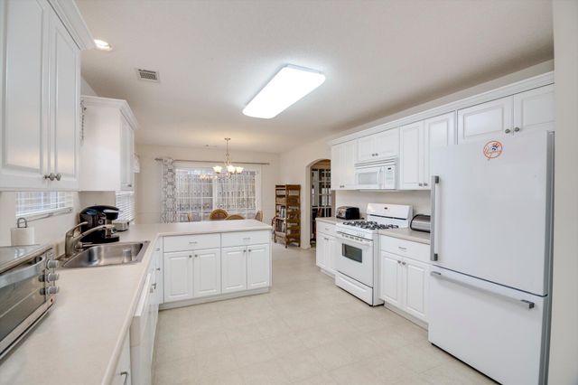 443 Surrey Park Drive SE, Aiken, SC 29803