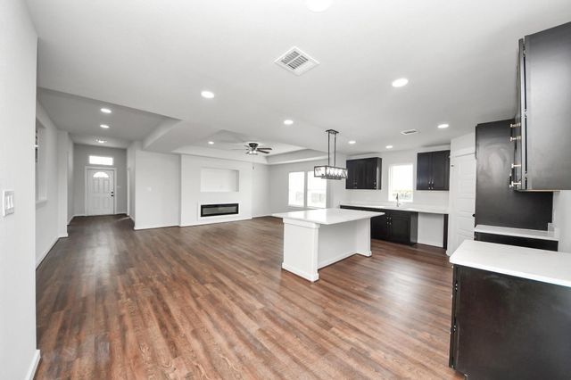 4180 Road 3550, Cleveland, TX 77327