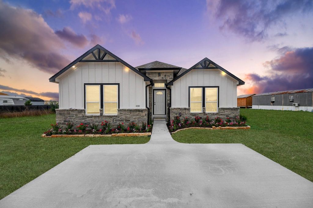 4180 Road 3550, Cleveland, TX 77327