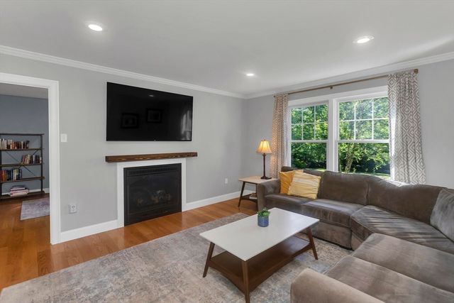 2 Deer Haven Drive, Williamsburg, MA 01039