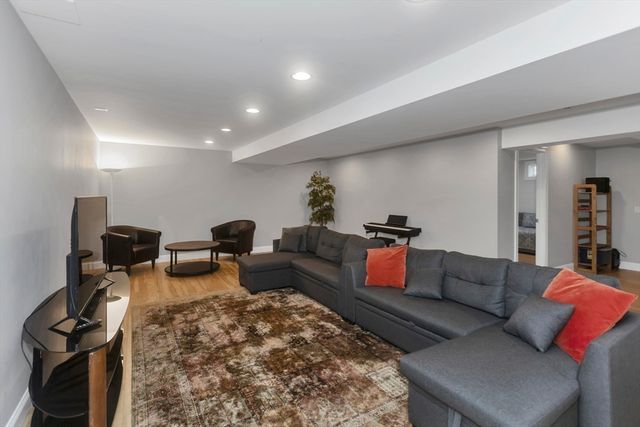 2 Deer Haven Drive, Williamsburg, MA 01039
