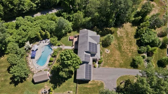 2 Deer Haven Drive, Williamsburg, MA 01039