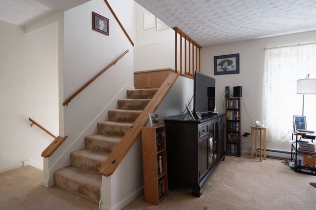 63 Plantation Rd 63, Oxford, MA 01540