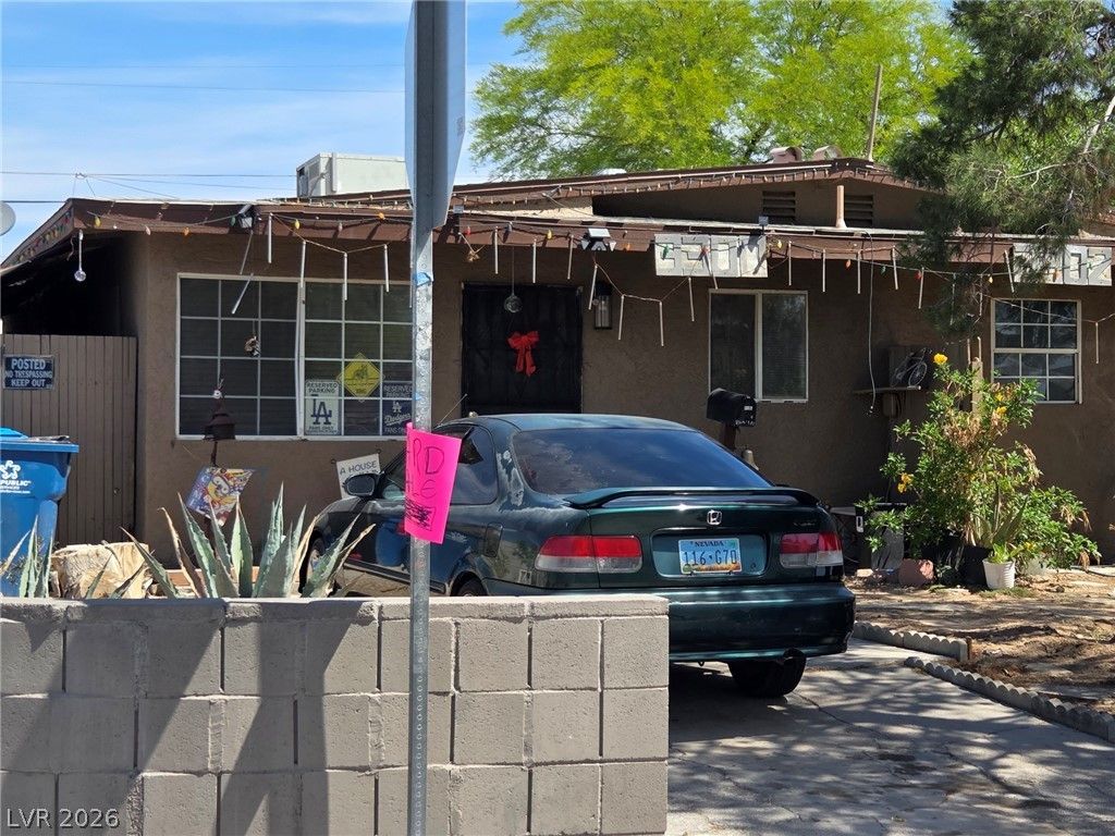 3302 Thomas Avenue, North Las Vegas, NV 89030