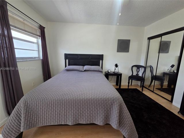 415 NE 2nd St 229, Hallandale Beach, FL 33009