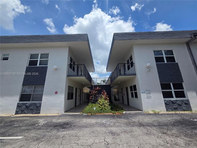 415 NE 2nd St 229, Hallandale Beach, FL 33009