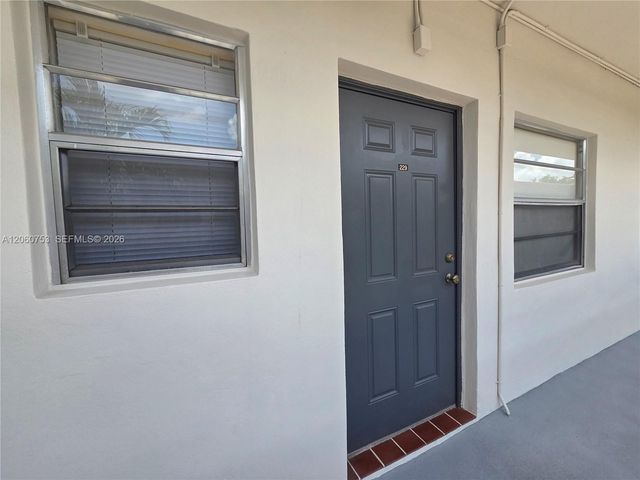 415 NE 2nd St 229, Hallandale Beach, FL 33009