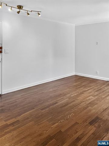 2339 Hudson Terrace C7, Fort Lee, NJ 07024