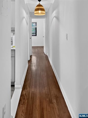 2339 Hudson Terrace C7, Fort Lee, NJ 07024