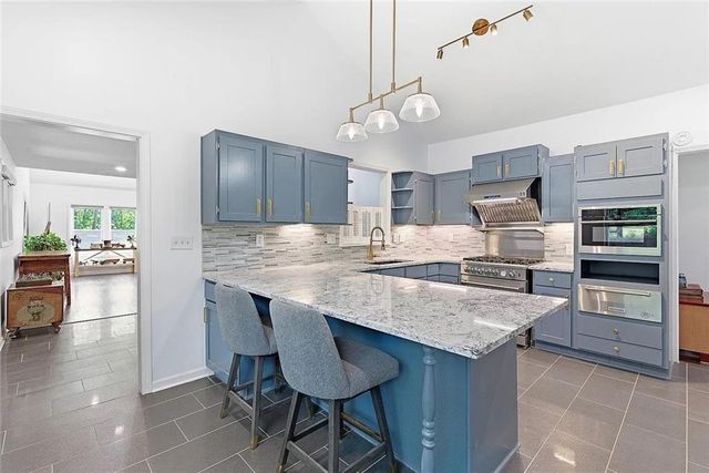 1106 College Hill Street, Pleasant Hill, MO 64080