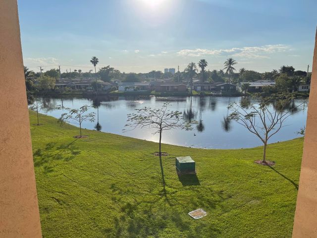 2705 NW 104th Avenue 302, Sunrise, FL 33322