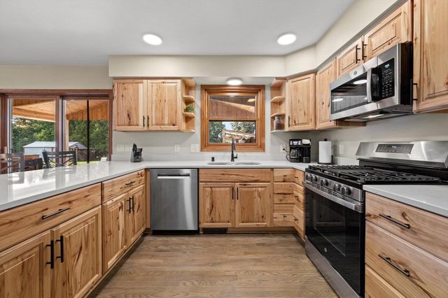 W1215 Jolly COURT, Ixonia, WI 53036
