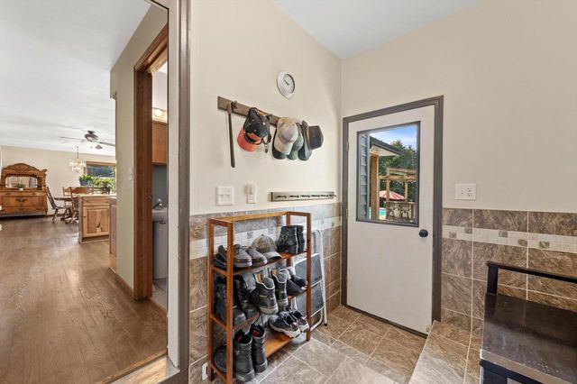 W1215 Jolly COURT, Ixonia, WI 53036