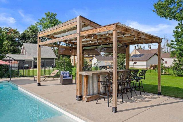 W1215 Jolly COURT, Ixonia, WI 53036