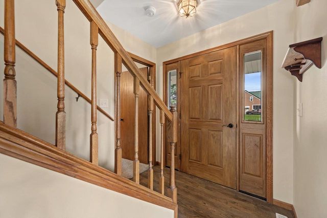 W1215 Jolly COURT, Ixonia, WI 53036
