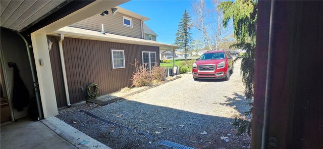 5 W Euclid Ave, Neshannock Twp, PA 16105