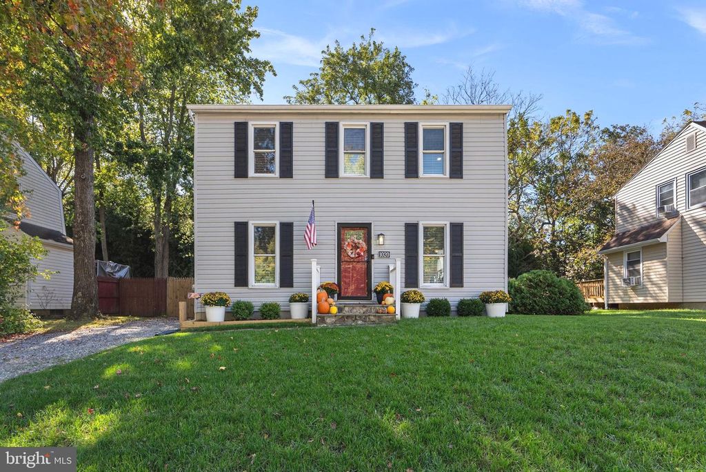 1020 HYDE PARK DR, Annapolis, MD 21403