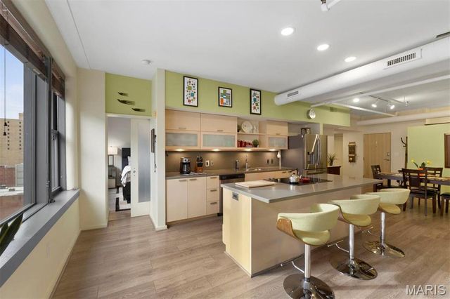 915 Olive Street 1011, St Louis, MO 63101